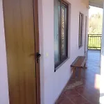 Konukevi Secret Garden House 2*