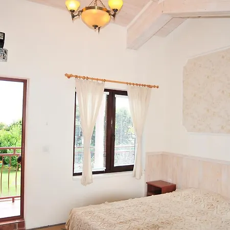 тайната градина Къща за гости Варна