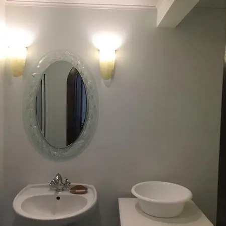 тайната градина Къща за гости