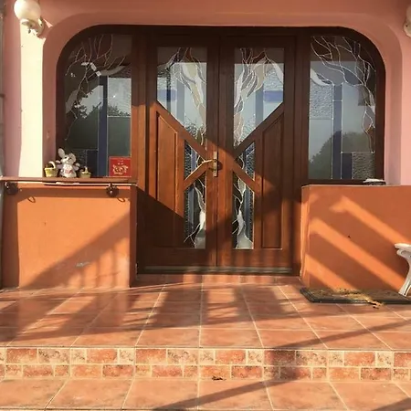 тайната градина Къща за гости