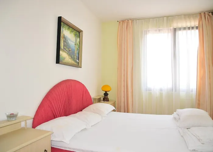 Secret Garden House Pensión 2*