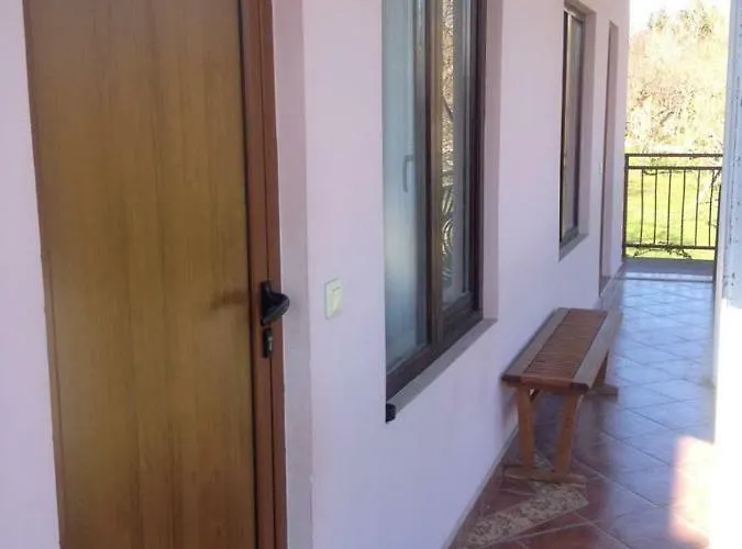 Casa de hóspedes Secret Garden House 2*