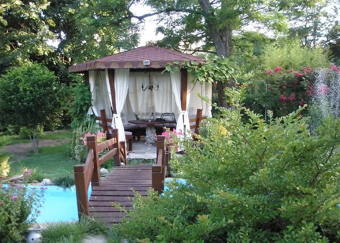 Gæstehus Secret Garden House 2*