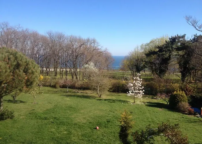 Gæstehus Secret Garden House 2*