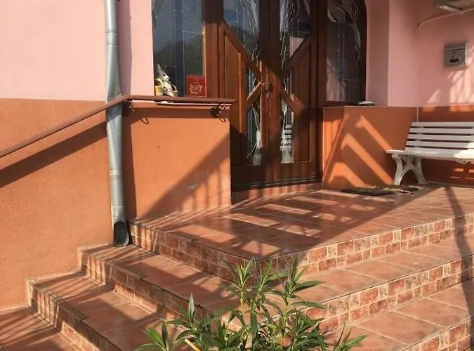 Gæstehus Secret Garden House 2*